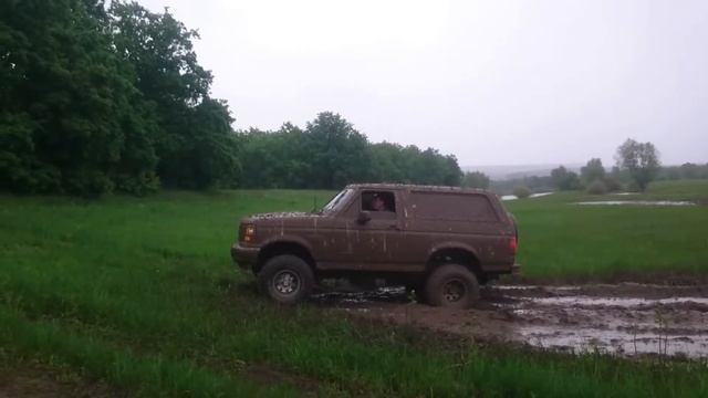 Ford Bronco. смотреть онлайн