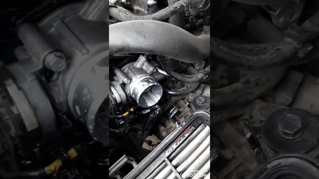 Hyundai accent model 2012 throttle body (بوابه) saaf karny ka trika. смотреть онлайн
