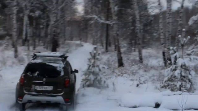 Duster, Нива и Hyundai Santafa - зимняя покатушка на " Лимоновский Гребень" смотреть онлайн