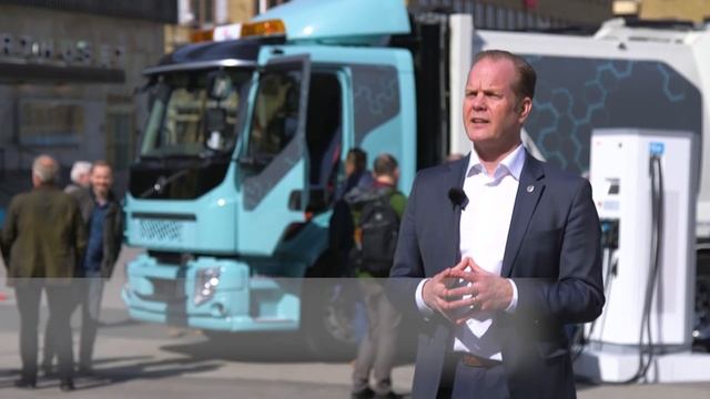 Volvo Trucks - Can cities be quieter and cleaner with electric trucks? смотреть онлайн