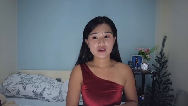 FOREIGNER LOVES EATING OUT YOUNG FILIPINA!