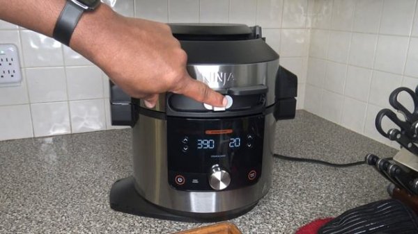 Ninja Foodi XL Pressure Cooker Steam Fryer with SmartLid Review