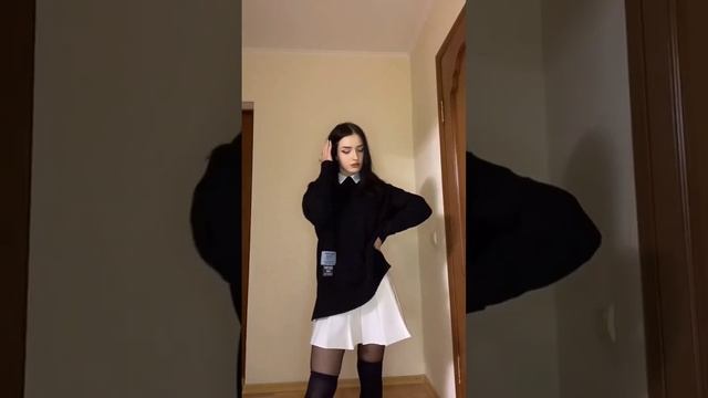 С ЧЕМ НОСИТЬ ЮБКУ В ШКОЛУ смотреть онлайн