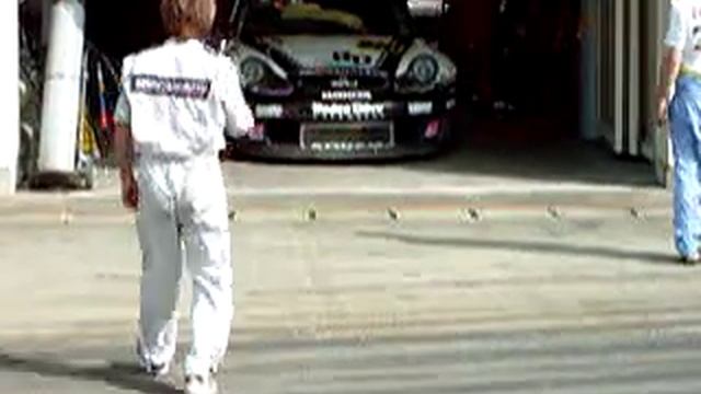 ADAM WILCOX PORSCHE GT3-RS JAPANESE GT 300 EXITING PITS смотреть онлайн