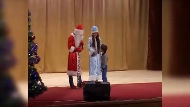 ?Здравствуй дедушка мороз? (Кавер) смотреть онлайн