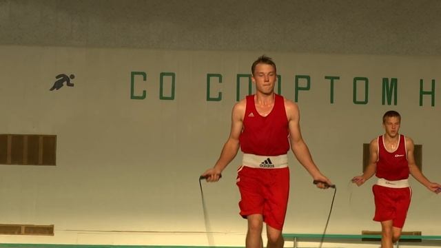 Бокс 2014 год Работа на скакалке Дмитрий Агафонов КМС. смотреть онлайн