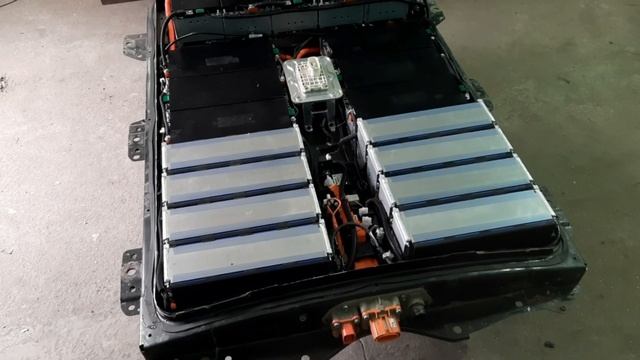 Перепаковка батареї 55кВт*ч для Nissan Leaf смотреть онлайн