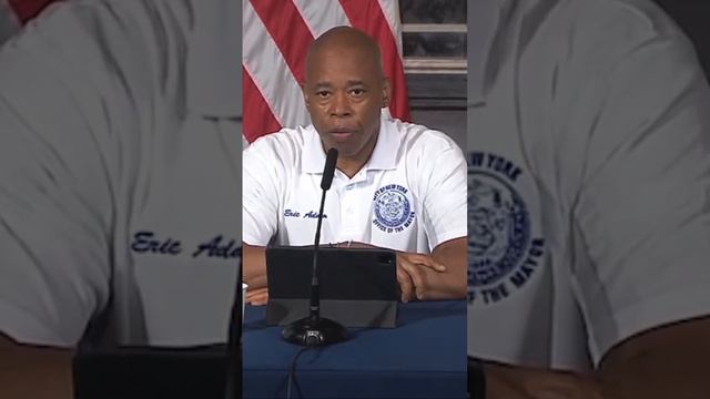 NYC Mayor Eric Adams Warns Migrants “We Have No More Room” смотреть онлайн