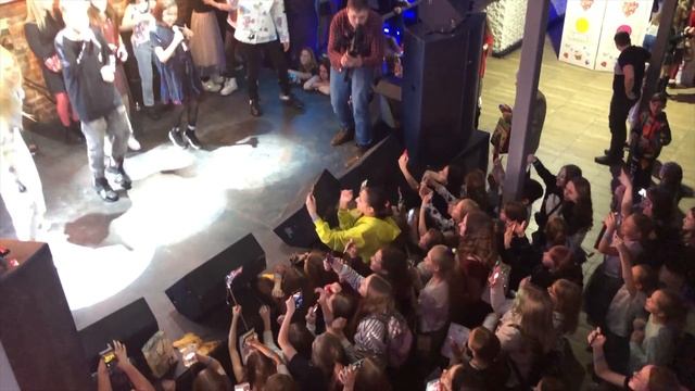 ДВЕ ВЕЧЕРИНКИ НАСТИ КОШ ВЛОГ ИЗ МОСКВЫ /Видео Марии ОМГ смотреть онлайн