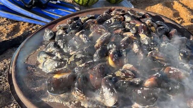 Керчане добывают мидии, как и сотни лет назад смотреть онлайн