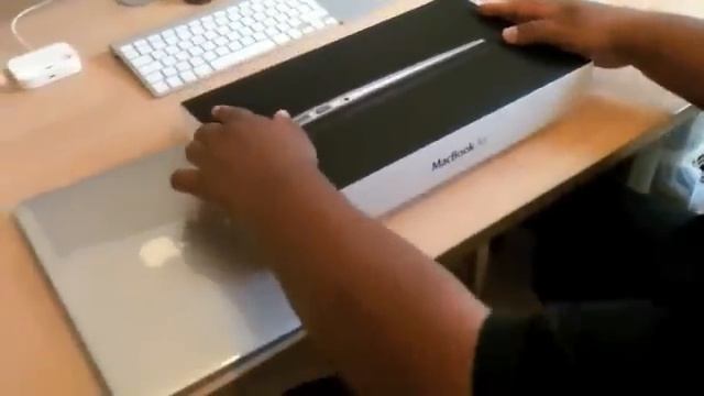 MacBook Air 11" смотреть онлайн