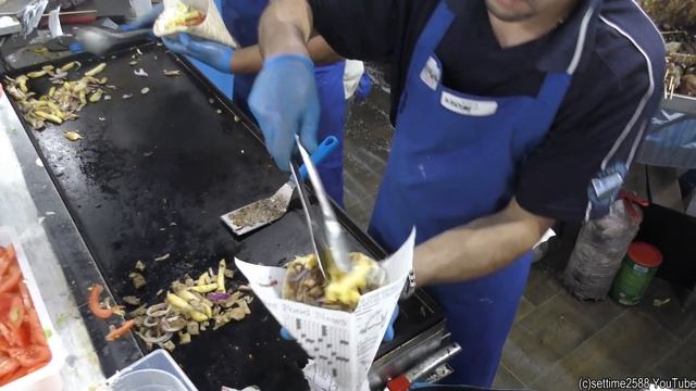 Street Food from Greece. Pita Gyros with Lamb, Pork and Chicken, Moussaka and More смотреть онлайн