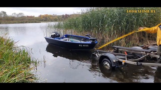 Спуск лодки на мелководье. Слипование на меляке алюминиевой лодки. смотреть онлайн