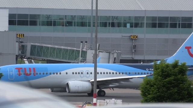 4K LIVE : Birmingham Airport смотреть онлайн