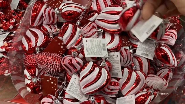 Новогодний Ашан шокировал