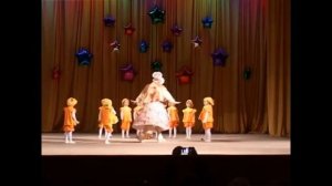 Танец "Курочка и цыплята"