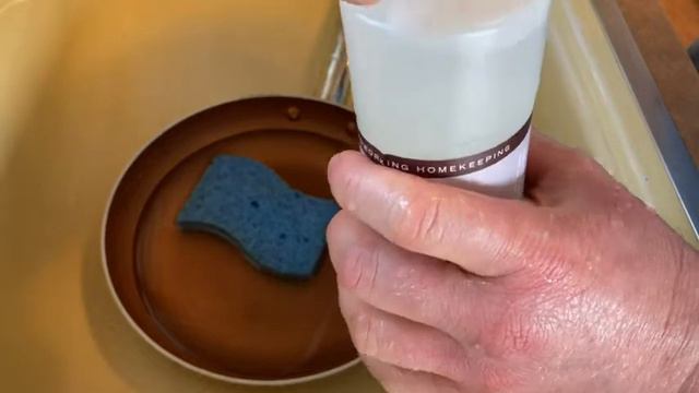 Mrs. Meyer's Liquid Dish Soap (Lavender Scent) смотреть онлайн