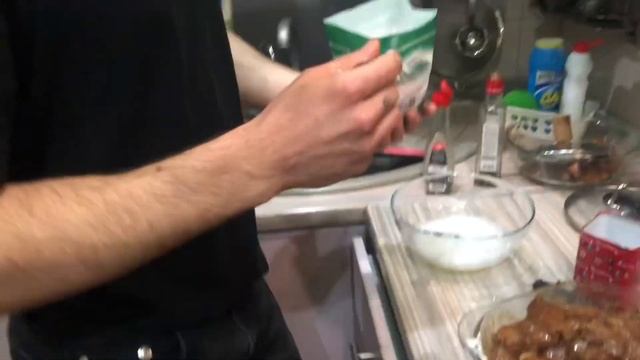 Курица в кисло сладком зоузе - Кулинарное ШОу с Димой Охрименко смотреть онлайн