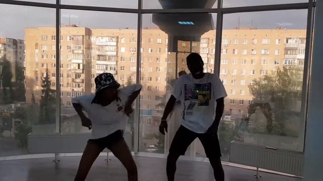 Зажигательный танец Афро-хаус в Курске! Школа танцев Dance Life. Afro house dance video смотреть онлайн