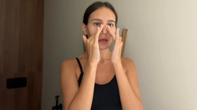 МАССАЖ ЛИЦА ОТ ОТЁКОВ / Самомассаж лица смотреть онлайн
