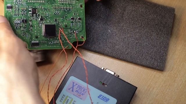 Ремонт блока srs Kia Sorento Mac7242 X-prog после неудачного удаления краш прибором iprog смотреть онлайн