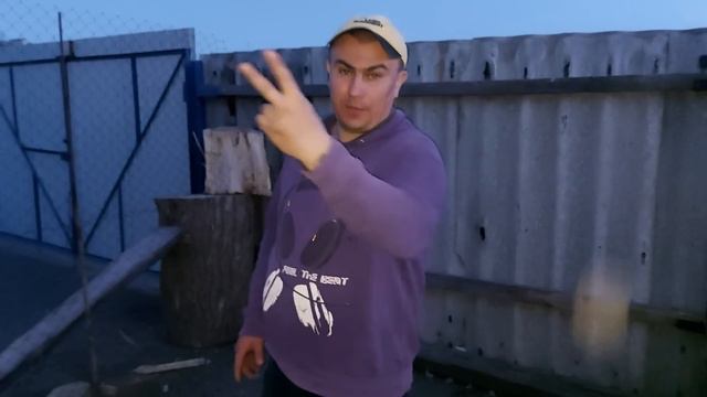 Утят не будет. Утку отнесли в общий двор. смотреть онлайн