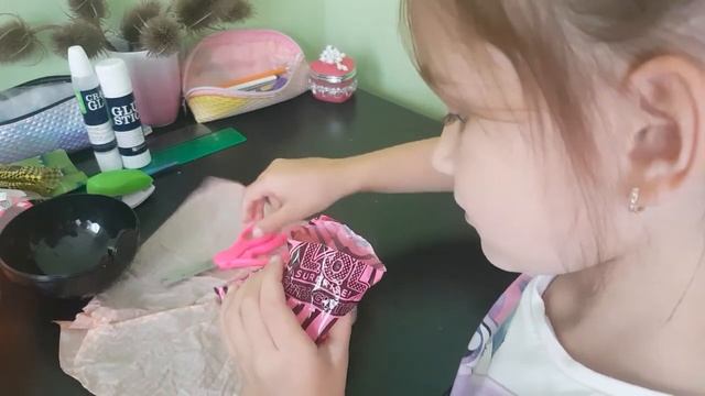 L.O.L SURPRISE! LIGHTS GLITTER/ Распаковка лол сюрприза Lights- светится в темноте смотреть онлайн
