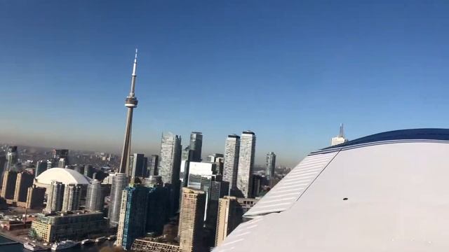 Toronto downtown. Взлетаем с Toronto City airport. December 18, 2020. С наступающим смотреть онлайн