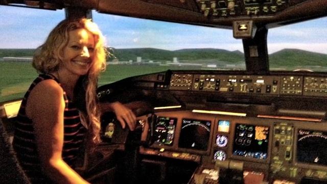 Breaking! Pilot's Home Simulator A Clue To Missing Plane? смотреть онлайн