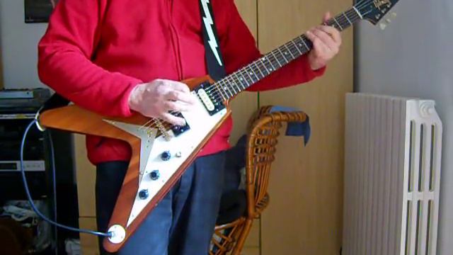 GIBSON FLYING V 1980 (in very free styles!) смотреть онлайн