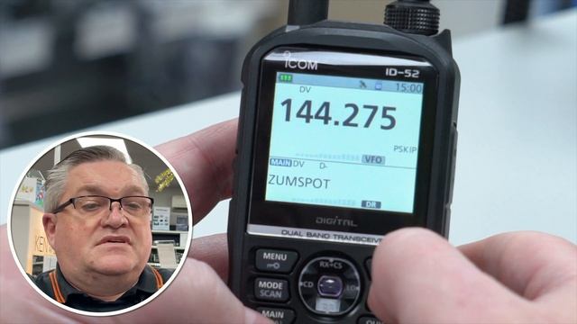 ICOM ID-52 Digital Handheld Transceiver Overview смотреть онлайн