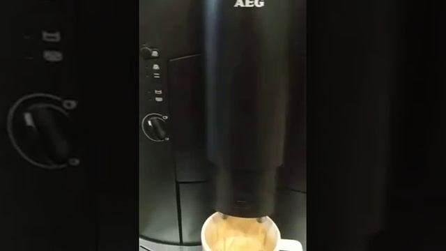 Кофемашина AEG CaFamosa смотреть онлайн