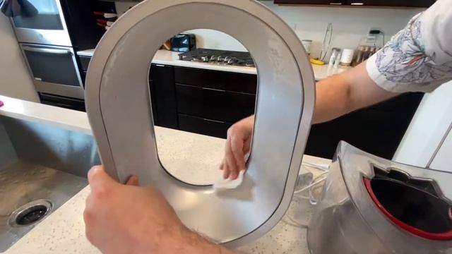 Dyson AM10 Humidifier Weekly Maintenance смотреть онлайн