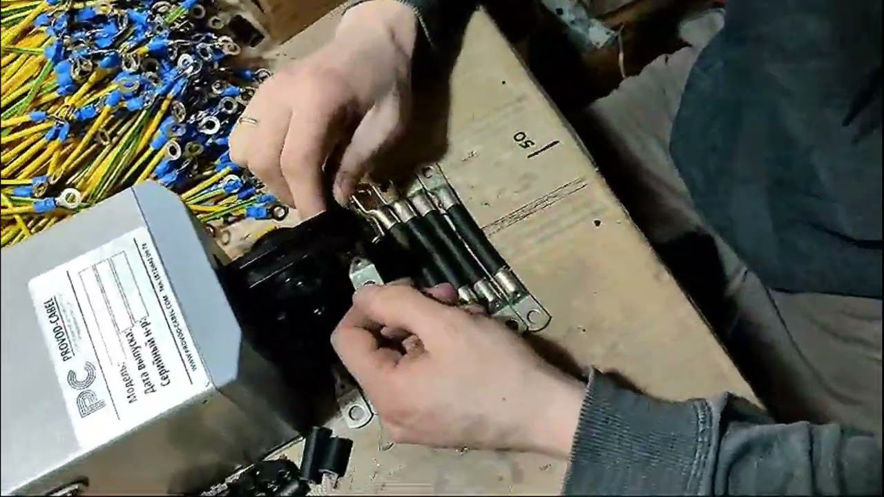 Зачистка и обжим силового кабеля сечением 1х35 мм смотреть онлайн