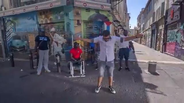 ZMG II Zbatata Rompompom смотреть онлайн