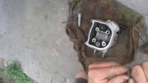 как поменять маслосъемные колпачки на клапанах скутера самый простой способ