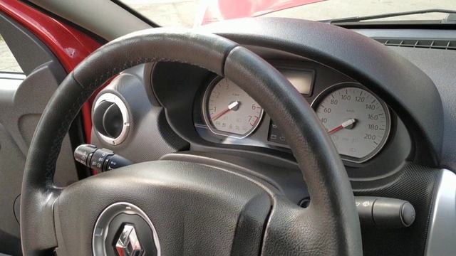 Рено Логан, комплектации Престиж смотреть онлайн