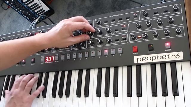Dave Smith Instruments Sequential Prophet 6 Sound-Demo (no talking) смотреть онлайн