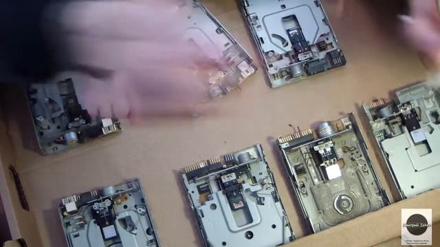Изготавливаем из Ардуино Флоппи музыку смотреть онлайн