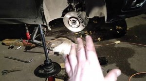 нашел источник стука в подвеске Ситроен С4 гранд Пикассо