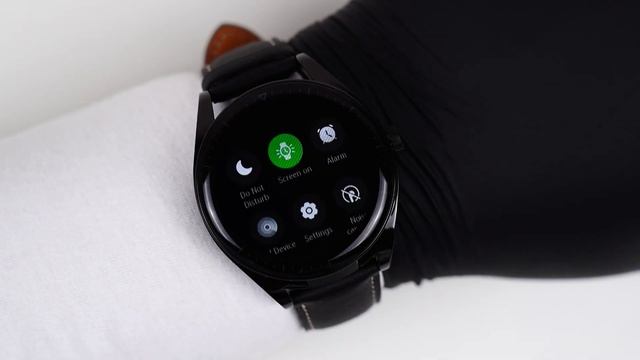 Huawei Watch Buds 2-in-1 Smartwatch & Earbuds Unboxing смотреть онлайн