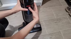 Вертикальный пылесос Bosch BCH6ATH18