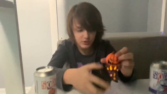 DomPop’s opening a Funko Soda смотреть онлайн