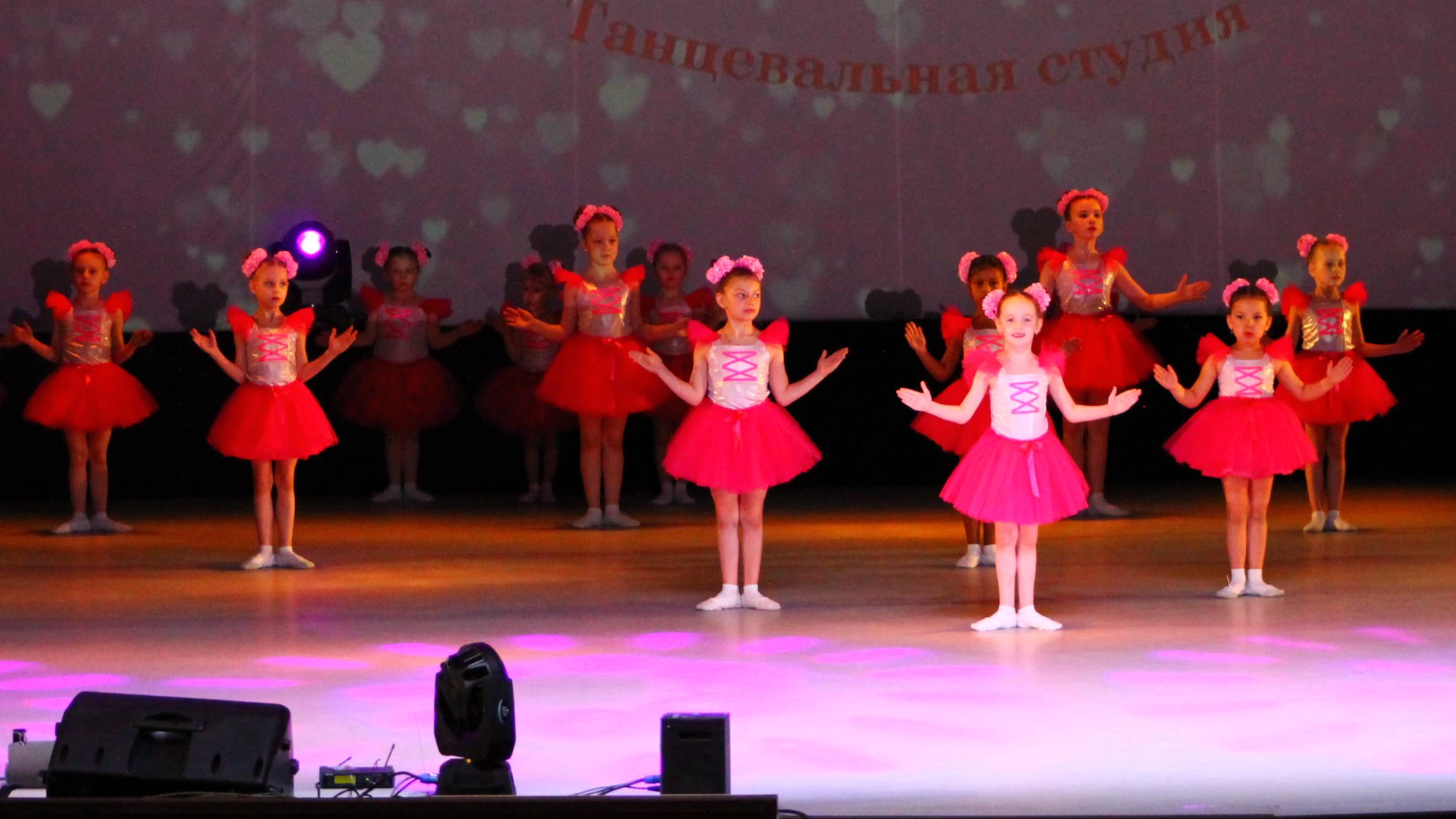 Танец "Куклы". Детская танцевальная студия "Baby street". Челябинск, ДК Смена, 06.05.2024 смотреть онлайн