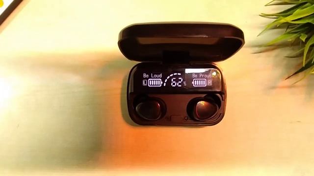 M10 True Wireless Stereo Earbuds Review & Unboxing / Earbuds with LED Display, Power Bank & Touch смотреть онлайн