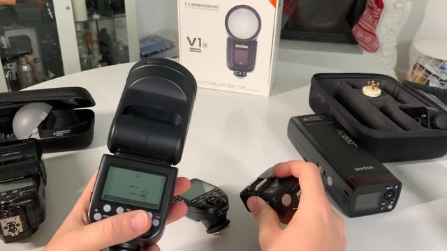 Godox V1 вспышка смотреть онлайн