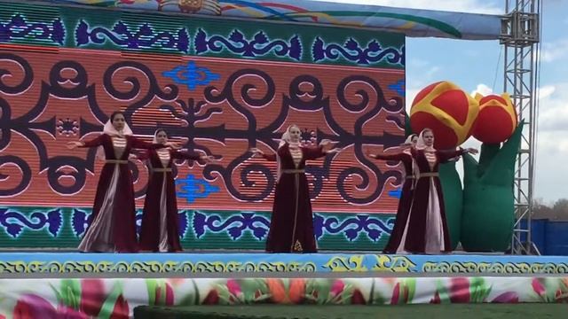 Девичьи танец "Зама" 2 мая 2018 г. г.Караганда Ансамбль "Вайнах" смотреть онлайн
