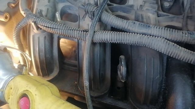 Поиск подсоса воздуха ВАЗ-2112 16 клапанов.mp4