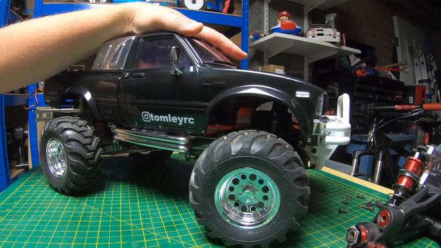 What's All The Hype With The Tamiya Bruiser Clone? HG-P407 Toyota Hilux