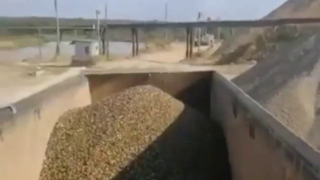 Щебень гравийный 5-20, 20-40, с доставкой в Рыбинске. смотреть онлайн